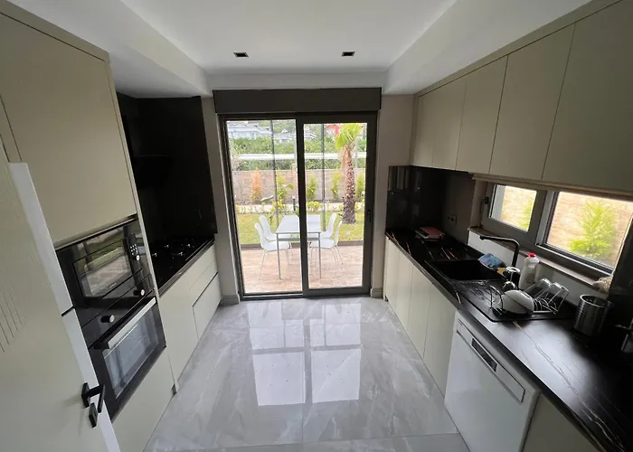 Brand New Luxury In Villa