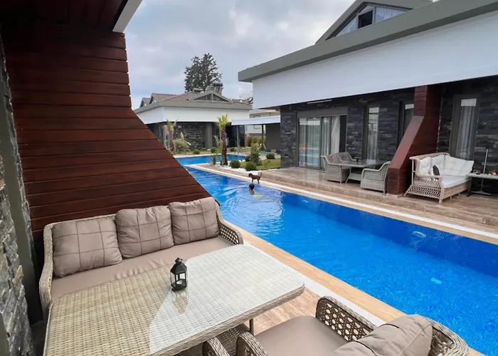 Villa Brand New Luxury In *