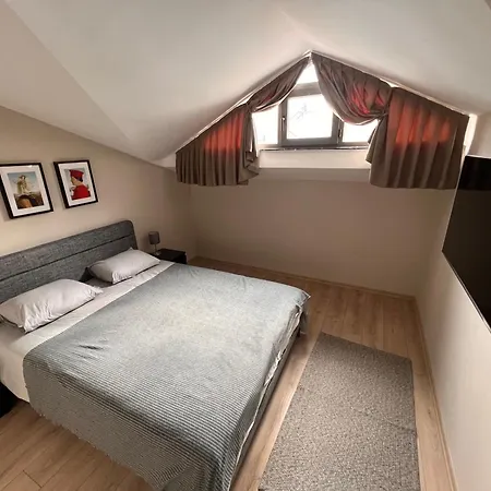 Brand New Luxury In Villa *